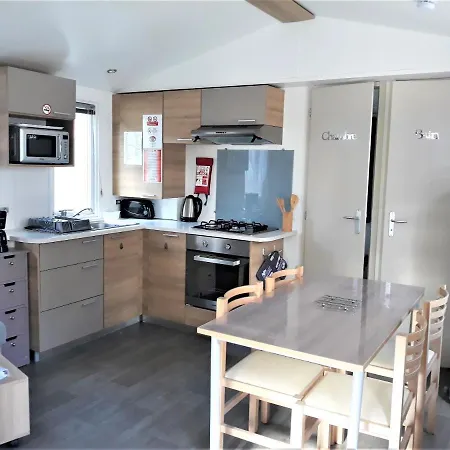 Mobile - Sleeps 4 - Parking - Family Pools Casa vacanze