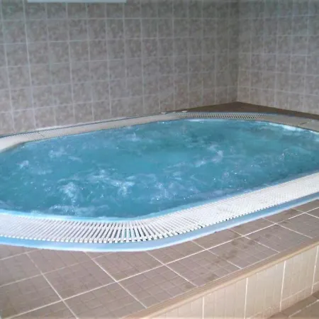 Mobile - Sleeps 4 - Parking - Family Pools Casa vacanze